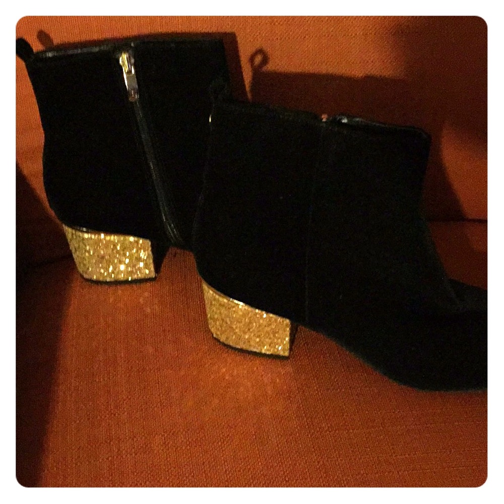 Boots  Ankle Black With Gold Hill
